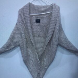 Abercrombie & Fitch Cream Cable Knit Cardigan